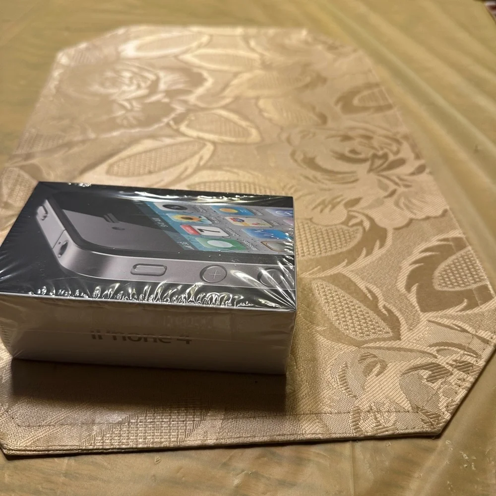 Apple iPhone 4 Box Only